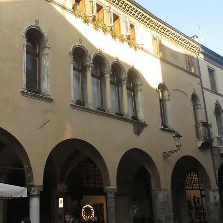 Апартаменты Palazzo Altinate - Note Di Piano *