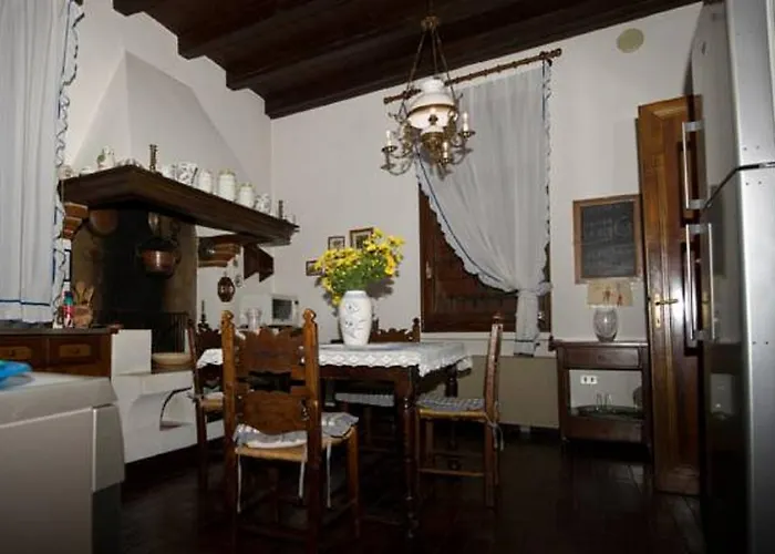 Palazzo Altinate - Note Di Piano *